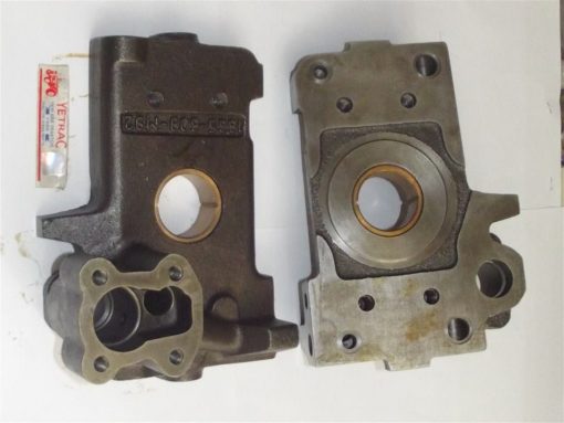 240-285 HİDROLİK POMPA ARKA KAPAK KÜTÜKLÜ 1665610 CENTRAPART