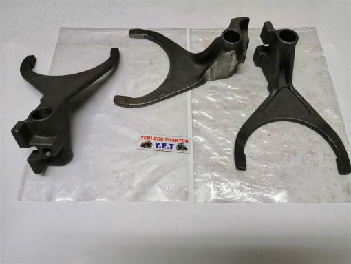 Massey Ferguson 135/165/35X/175 Vites Çatalı (Eski Model) (3 Vites) Agco 180437 05306