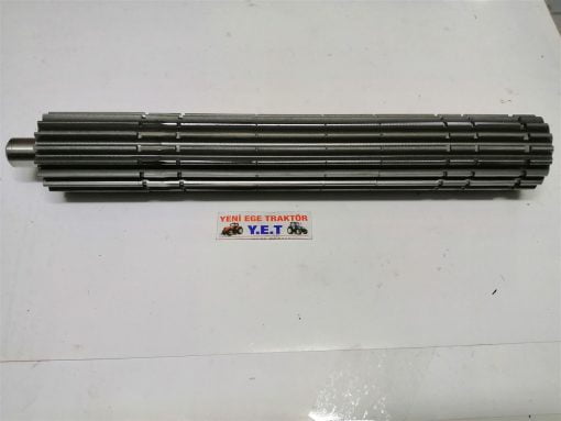 Massey Ferguson 240/255T/285/265 Kamalı Mil (Yeni Model) 8 Vites (Kanalsız 18 Diş) Devon 1682449-1687643 05580