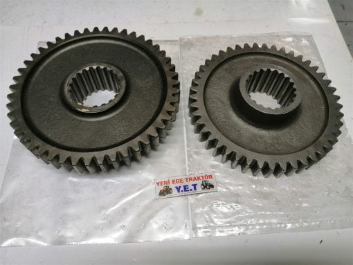 Massey Ferguson 285/265/165/275 Daimi İştirak Dişli (45 Diş) Devon 906469 05704