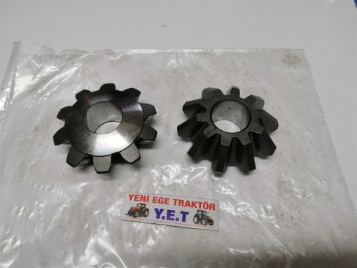 Massey Ferguson 35X/135/148/65 İstavroz Dişlisi Küçük Devon 181275 06457