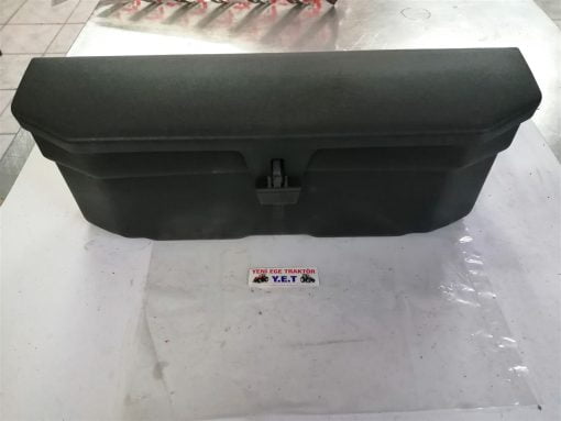 Massey Ferguson 240 Takım Sandığı Plastik (Küçük) Montaj 0015693 15529
