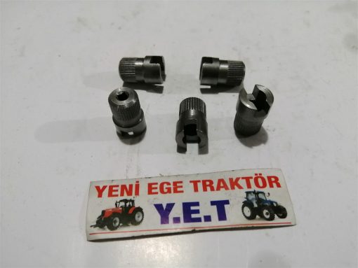 Massey Ferguson 135 Kilometre Keçe Yatak Adaptörü (Eski Model) Yet 16836