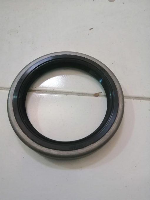 Massey Ferguson 240/285 Kuyruk Mil Keçe (Yeni Model) (60.33X79.47X9.92) 755093 Tokez 834216 17120