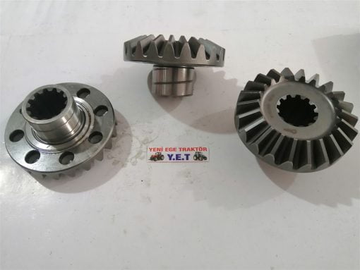 Fiat Traktör 480/640/54C/70-56 Arka Aks Dişlisi Sağ (Delikli) Çelikiş 5103869 36180