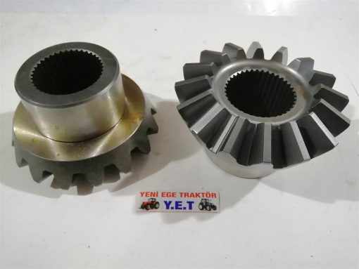 Ford Traktör 3000/5000/6610 Arka Aks Dişlisi Kısa (Sol) Devon C5NN4236A 53820